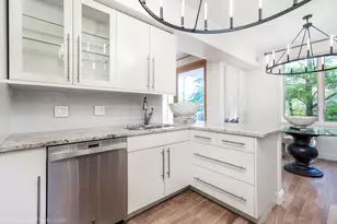 1705 Pavilion Way, Park Ridge, IL 60068 - Photo 5