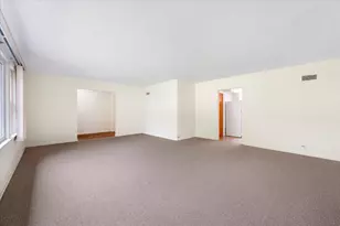 429 S Stratford Ave, Elmhurst, IL 60126 - Photo 7