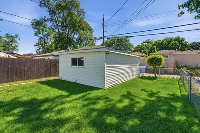 10111 S California Avenue, Chicago, IL 60655 - Photo 25