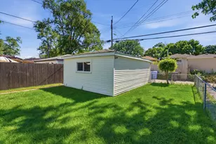 10111 S California Ave, Chicago, IL 60655 - Photo 25