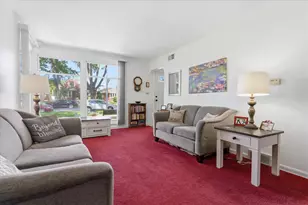 10111 S California Ave, Chicago, IL 60655 - Photo 3