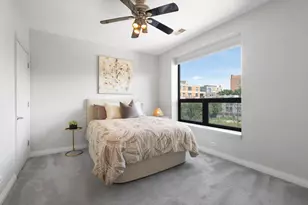 859 W Erie St, Chicago, IL 60642 - Photo 9