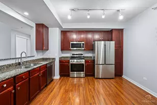 425 Benjamin Dr, Vernon Hills, IL 60061 - Photo 7