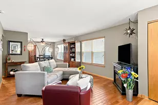 783 Manor Rd, Crystal Lake, IL 60014 - Photo 9