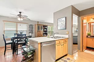 783 Manor Rd, Crystal Lake, IL 60014 - Photo 7