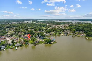 29 Atwater Pkwy, Fox Lake, IL 60020 - Photo 3