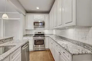 5515 N Winthrop Ave, Chicago, IL 60640 - Photo 11