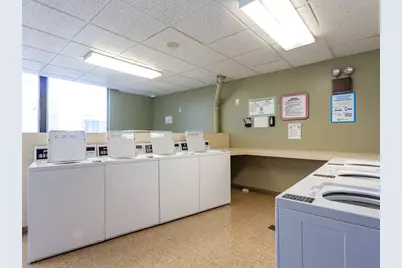 233 E Erie Street #1907, Chicago, IL 60611 - Photo 13