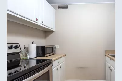 233 E Erie Street #1907, Chicago, IL 60611 - Photo 7