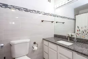 233 E Erie St, Chicago, IL 60611 - Photo 9