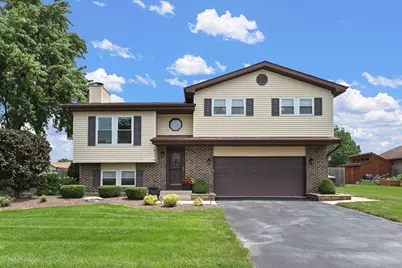 19715 S Skye Drive, Frankfort, IL 60423 - Photo 1