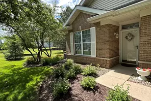 21561 Wolf Lake Ct, Crest Hill, IL 60403 - Photo 3