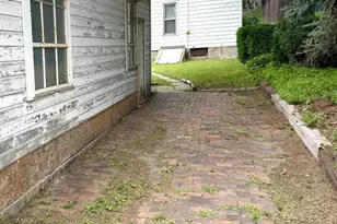 728 7th St, Lasalle, IL 61301 - Photo 11