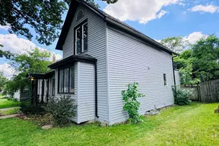 1712 Carney Ave, Rockford, IL 61103 - Photo 5