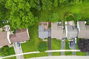23W418 Greenbriar Dr, Naperville, IL 60540 - Photo 27