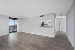 10 E Ontario St, Chicago, IL 60611 - Photo 7