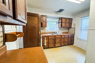 227 W 146th St, Dolton, IL 60419 - Photo 15