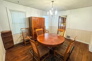227 W 146th St, Dolton, IL 60419 - Photo 9