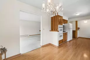 1714 Sycamore St, Des Plaines, IL 60018 - Photo 9