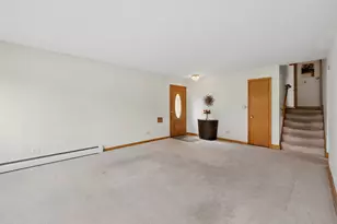 1714 Sycamore St, Des Plaines, IL 60018 - Photo 5