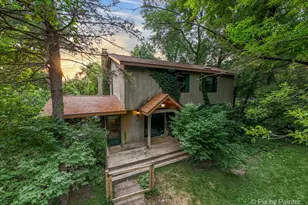 14 Lake Shore Dr, Oakwood Hills, IL 60013 - Photo 1