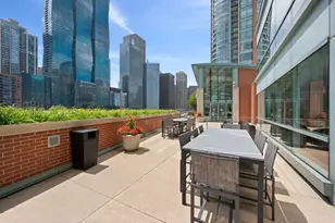 445 E North Water St, Chicago, IL 60611 - Photo 37