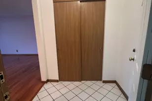 650 Waverly Dr, Elgin, IL 60120 - Photo 3