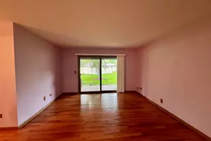 650 Waverly Dr, Elgin, IL 60120 - Photo 15