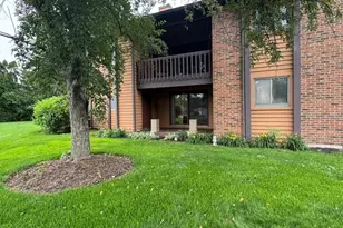 650 Waverly Dr, Elgin, IL 60120 - Photo 25