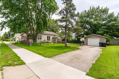 211 E Lincoln Street, Bloomington, IL 61701 - Photo 7