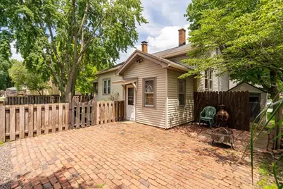 211 E Lincoln Street, Bloomington, IL 61701 - Photo 9