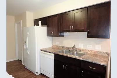 214 Redwood Court, Vernon Hills, IL 60061 - Photo 3