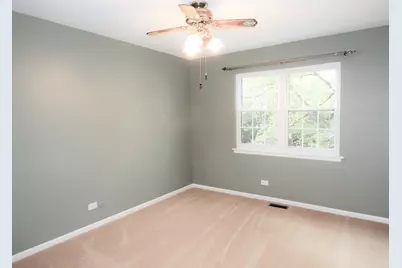 214 Redwood Court, Vernon Hills, IL 60061 - Photo 5