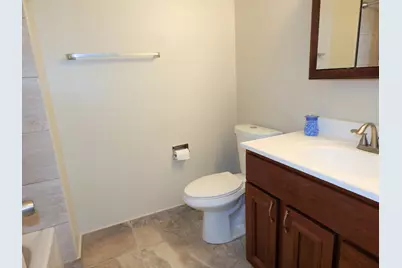 214 Redwood Court, Vernon Hills, IL 60061 - Photo 7