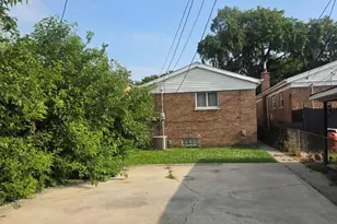 1510 W 115th St, Chicago, IL 60643 - Photo 3