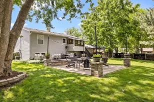 2434 Oakdale Ct, Aurora, IL 60504 - Photo 3