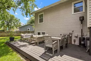 2434 Oakdale Ct, Aurora, IL 60504 - Photo 5