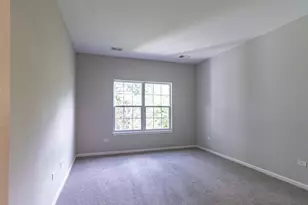 3243 Stratford Ct, Lake Bluff, IL 60044 - Photo 9