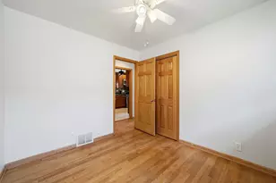 5835 Reba St, Morton Grove, IL 60053 - Photo 17