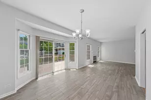 875 W Wilson St, Palatine, IL 60067 - Photo 7