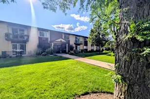 9588 Terrace Pl, Des Plaines, IL 60016 - Photo 17