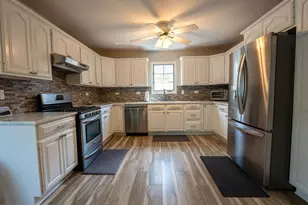 17011 Danielle Ct, Oak Forest, IL 60452 - Photo 9