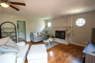 17011 Danielle Ct, Oak Forest, IL 60452 - Photo 7
