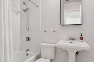 211 E Ohio St, Chicago, IL 60611 - Photo 9