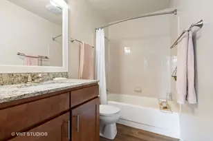 105 Kensington Cir, Wheaton, IL 60189 - Photo 23