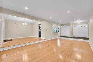 2309 Malik Ct, Glenview, IL 60025 - Photo 5