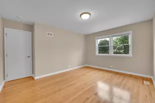 2309 Malik Ct, Glenview, IL 60025 - Photo 17
