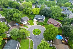 2309 Malik Ct, Glenview, IL 60025 - Photo 29