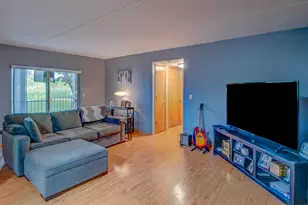 6810 Ridge Point Dr, Oak Forest, IL 60452 - Photo 5