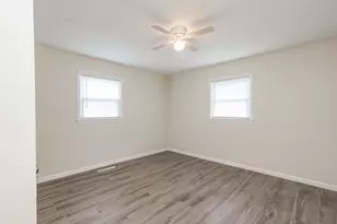 260 N Clinton Ave, Bradley, IL 60915 - Photo 15